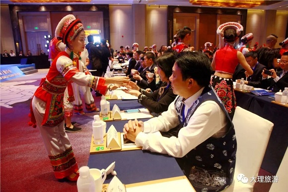 敬献大理三道茶