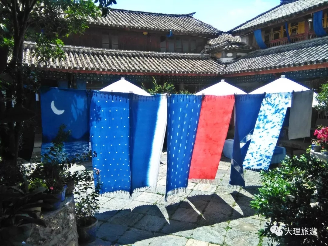 花甸坝下周城的蓝续小院