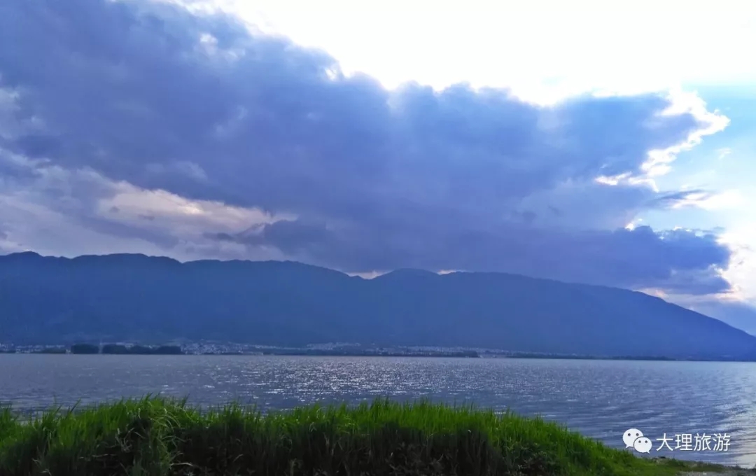 在海舌回望苍山花甸坝
