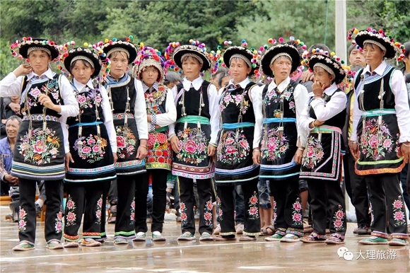 牛街中年妇女服饰