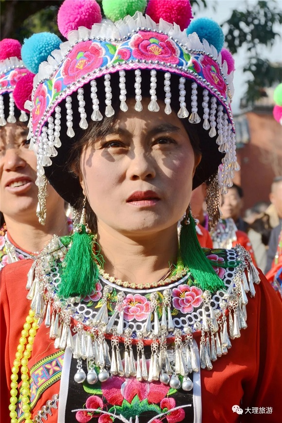 牛街彝族姑娘