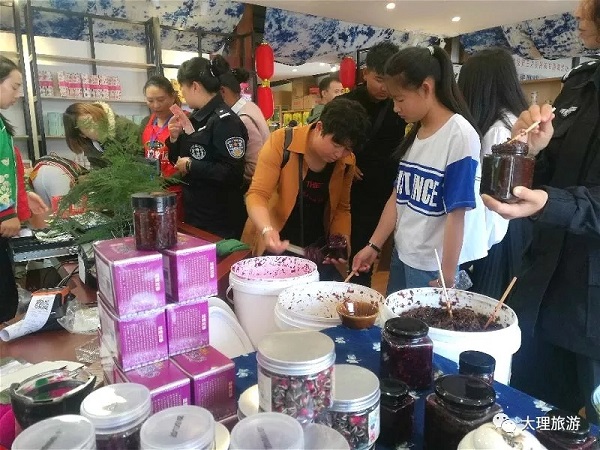 白州食品玫瑰花酱大受欢迎