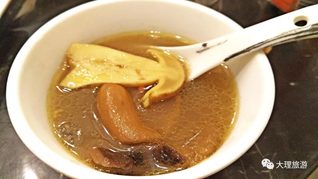 一碗奢华菌汤